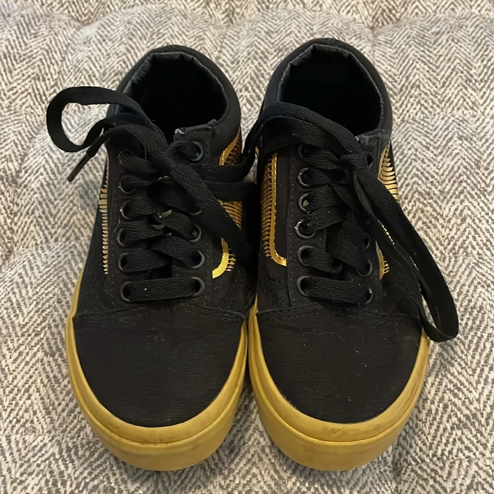 Harry Potter Golden Snitch Vans size 10.5